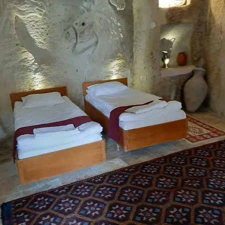 Aziz Cave Hotel *